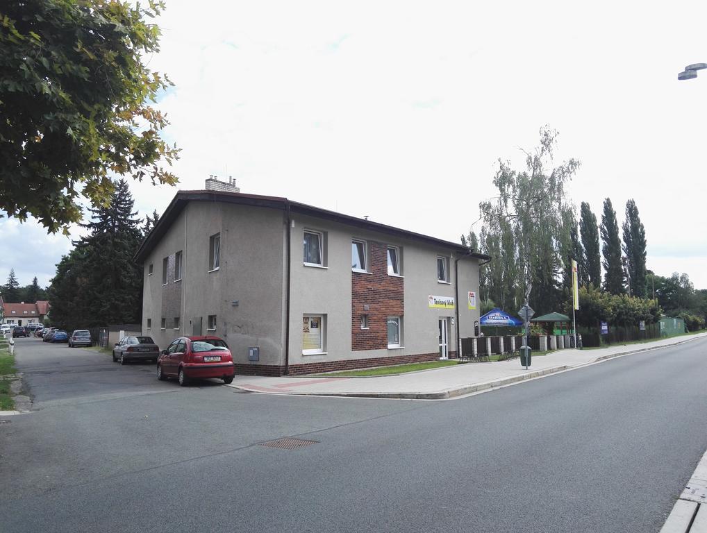 Penzion Tenis Poděbrady Exterior foto